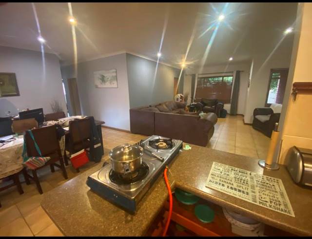 3 BEDROOM TOWNHOUSE FOR SALE IN AERORAND